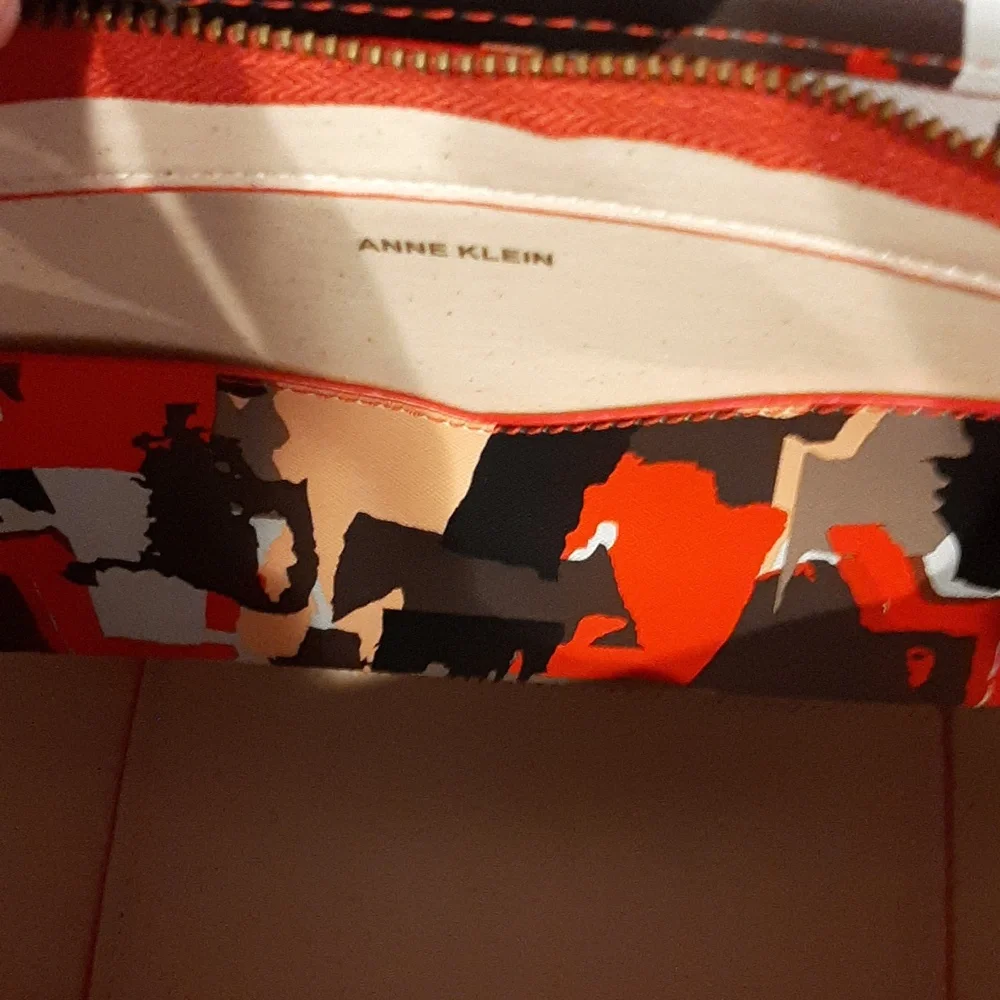 Colorful And Klein Handbag/Purse - Picture 7 of 9